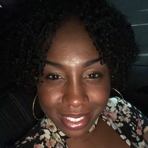 Meet your Posher, Valandra